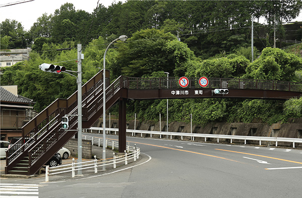 歩道橋塗装工事 